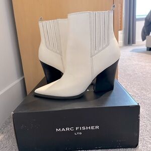 ✨NEW IN BOX✨ Marc Fisher Ivory Booties